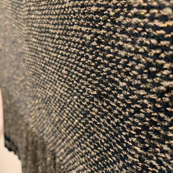 St. John Rare Vintage Embellished Knit Sweater Vest Women’s Size 2 - Picture 8 of 14